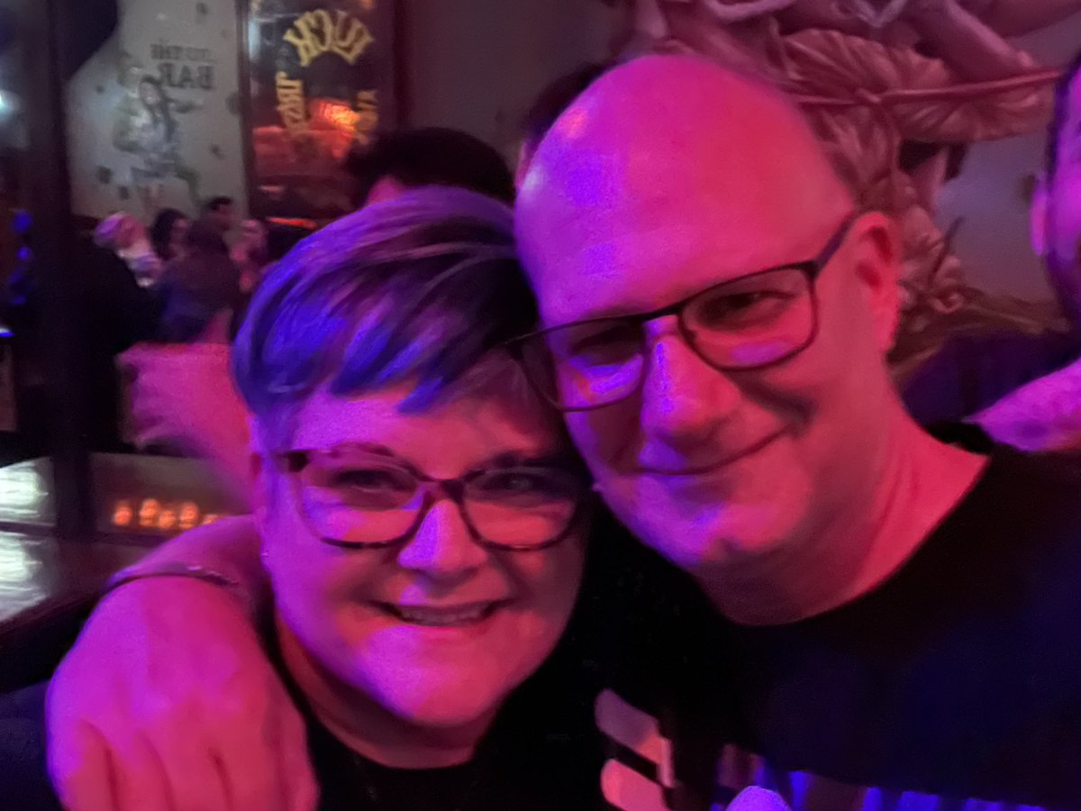 TammyFuqua3's tweet photo. It’s not a show until I get a selfie with this guy!  #avbestie #ISE2023 @JosiahWay https://t.co/0OEozGLXfl