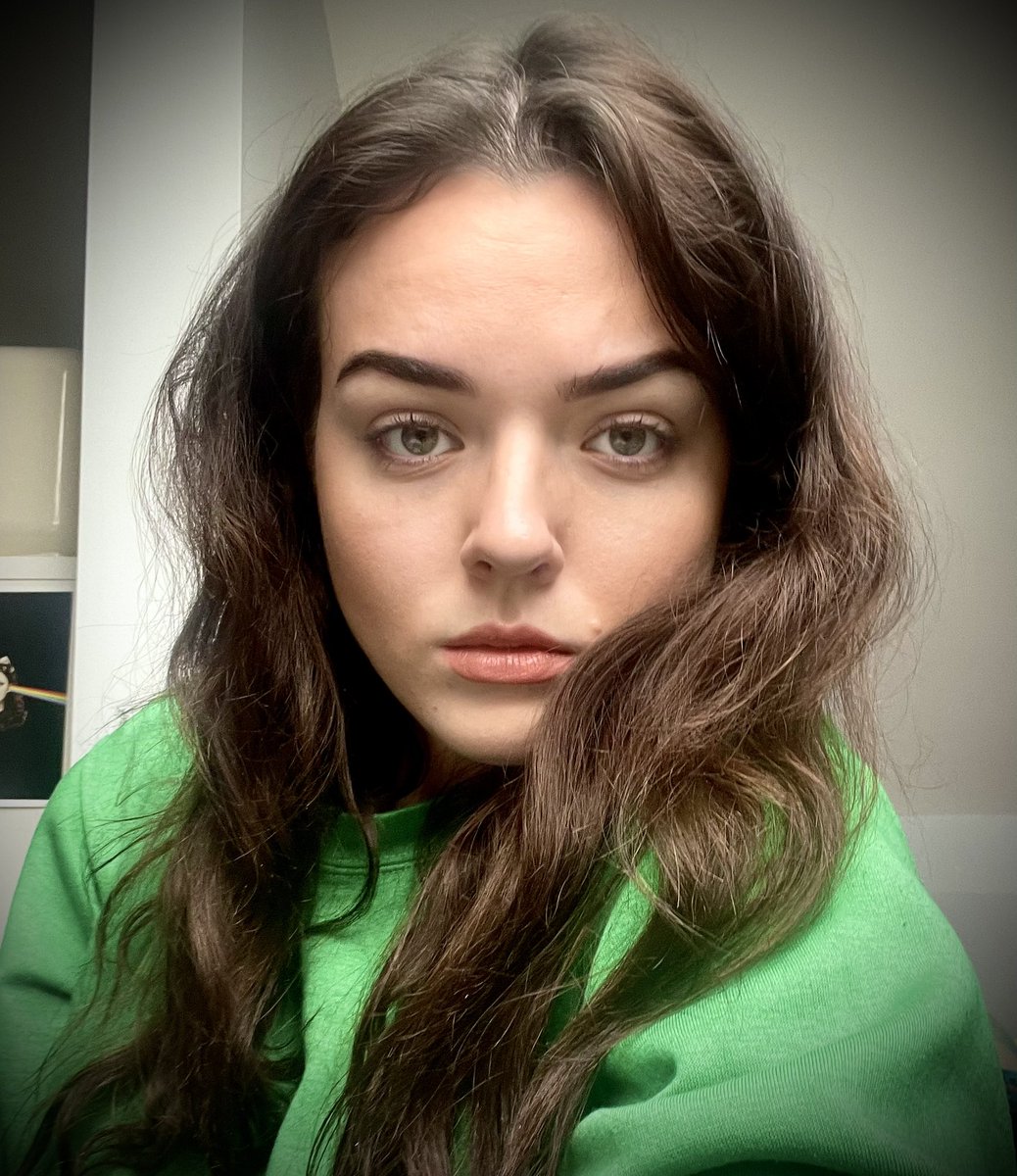 ScarletGraham22's tweet photo. Self tape sunday complete! 3 down one to go! #selftapesunday #actor #selftape https://t.co/Ul4pbOQmTZ