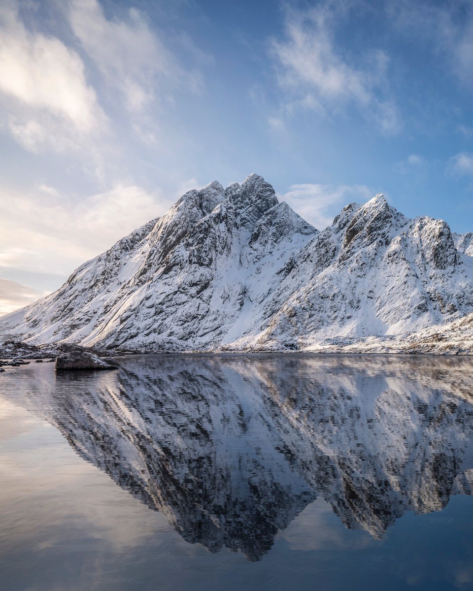 nateinthewild's tweet photo. Honestly just a big sucker for mountains reflecting in lakes. https://t.co/0PGNehH70w