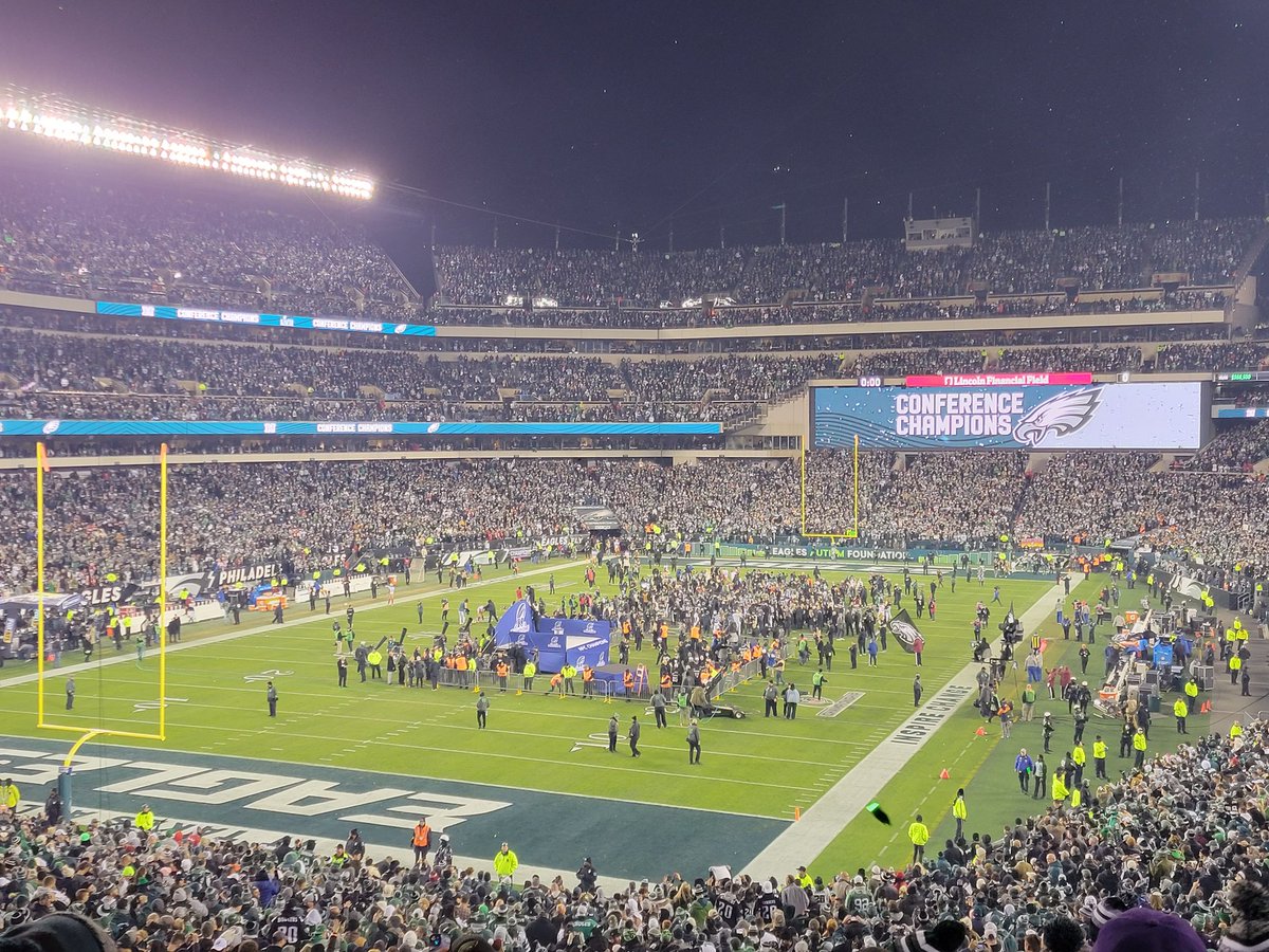 Arizona here we come!!!  #flyeagles <a href="/Eagles/">Philadelphia Eagles</a>