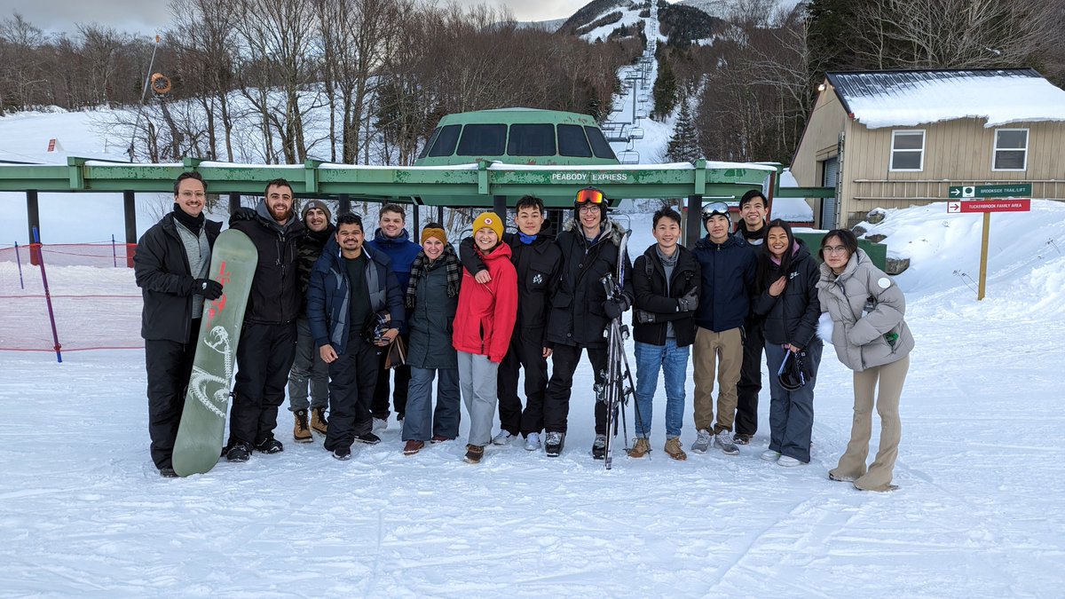 The group hit the slopes this weekend ⛷️🏂⛷️