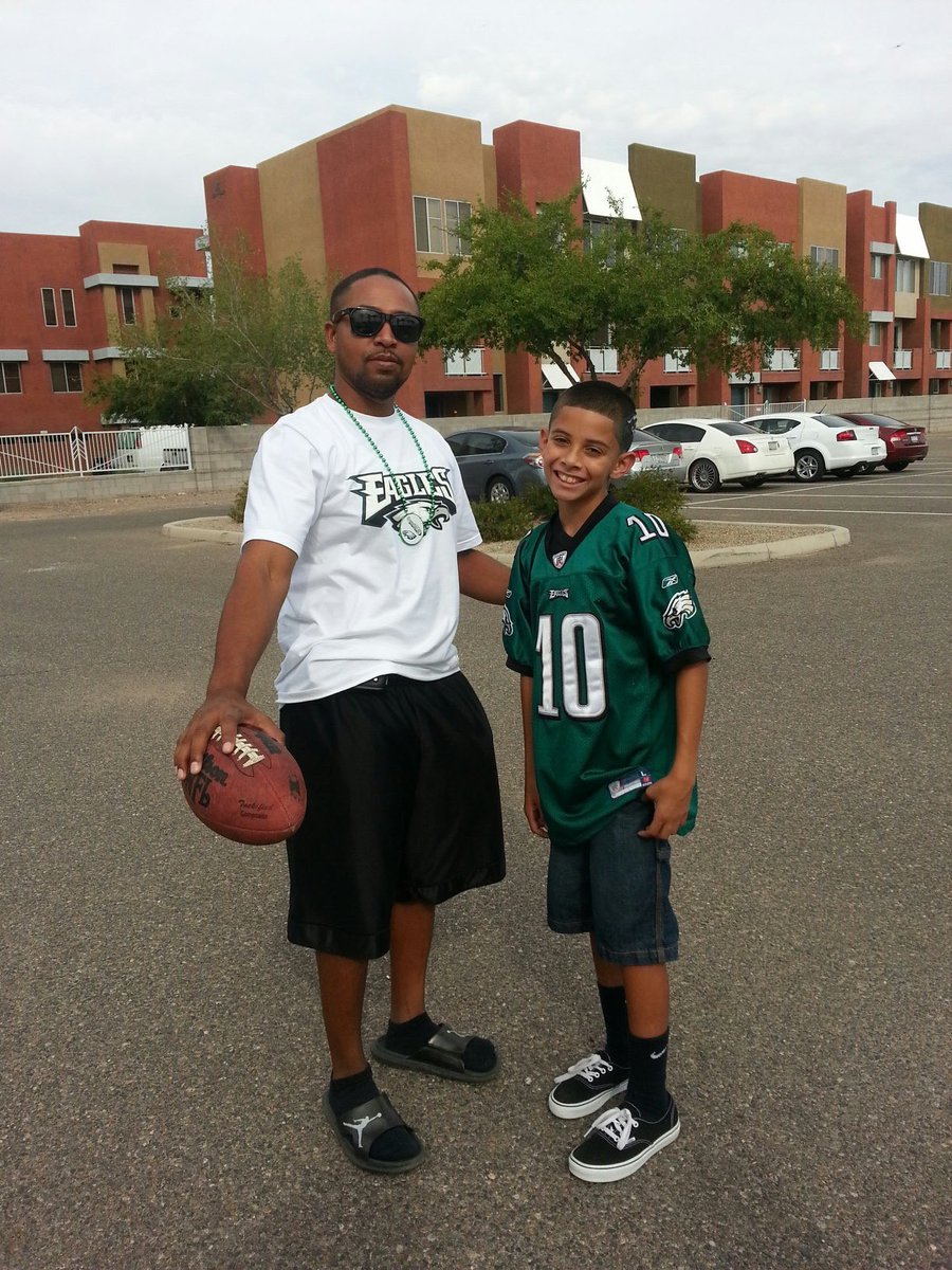 elysemaee's tweet photo. WE GOING TO THE SUPERBOWL BROTHER, FLY EAGLES FLY 🦅🦅❤️
#llec3 https://t.co/aXO5QsO0jI