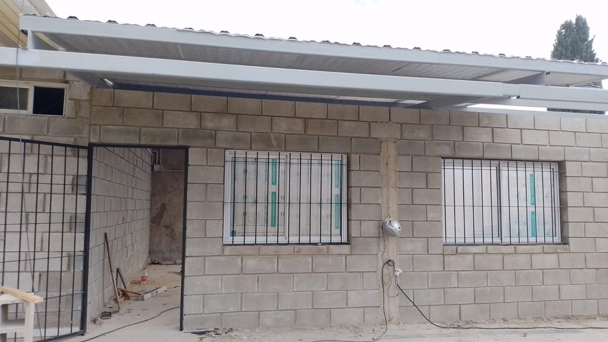 Si alguien tiene la posibilidad de realizar la donación para terminar la obra no tiene mas que avisarnos. También se puede ayudar a través de nuestra cuenta:

CBU: 0140042701512002034859
CBU Alias: GEN.MEDICO.RAYO
TITULAR: Fundación C.A.de.N.A
Gracias!