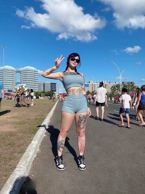 Bloco da laje 🎉 https://t.co/I9KUJcrgGS