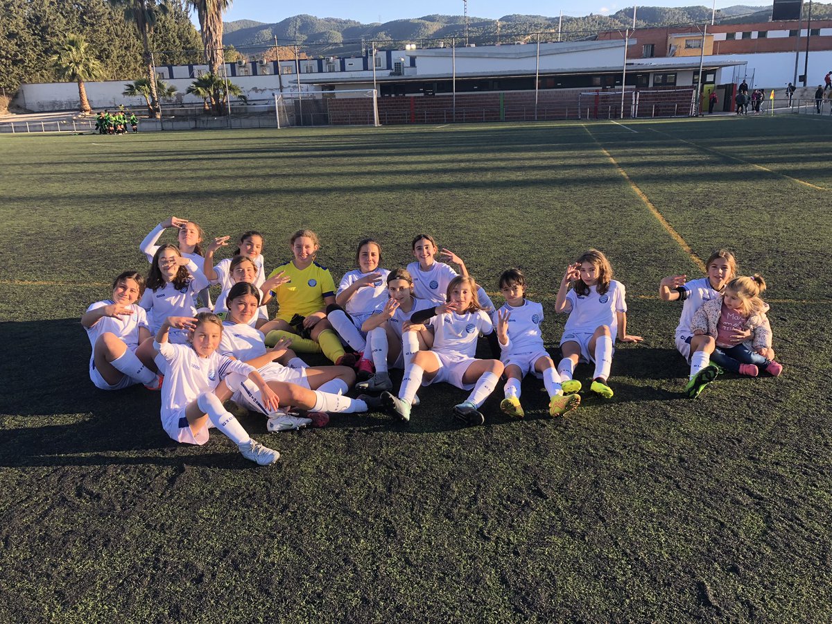 BENJAMIN/ALEVIN✅

🟢⚪️🟢 SANGONERA VERDE 4
🔵⚪️🔵 MOLINENSE CF 9

Nueva victoria de nuestras pequeñas líderes, que se mantienen en lo mas alto una semana mas.

⚽️⚽️⚽️ Adriana
⚽️⚽️⚽️ A. Bravo
⚽️⚽️ Alba
⚽️ Ángela E.
