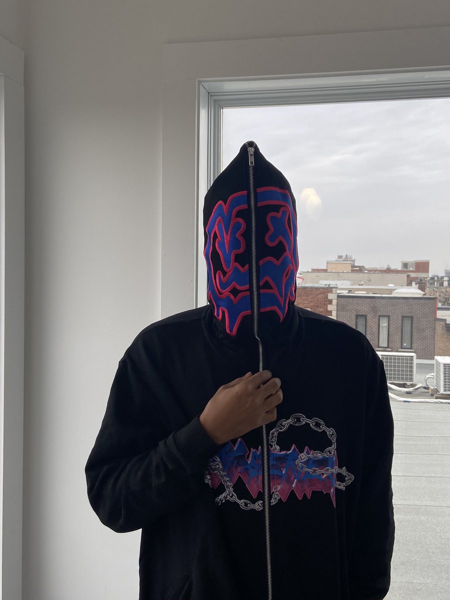 InvertSeries's tweet image. Prototype of the “soon to be” most iconic zip-up hoodie since BAPE’s zip-up 💧💧

#invertseries #bape #abathingape #streetwear