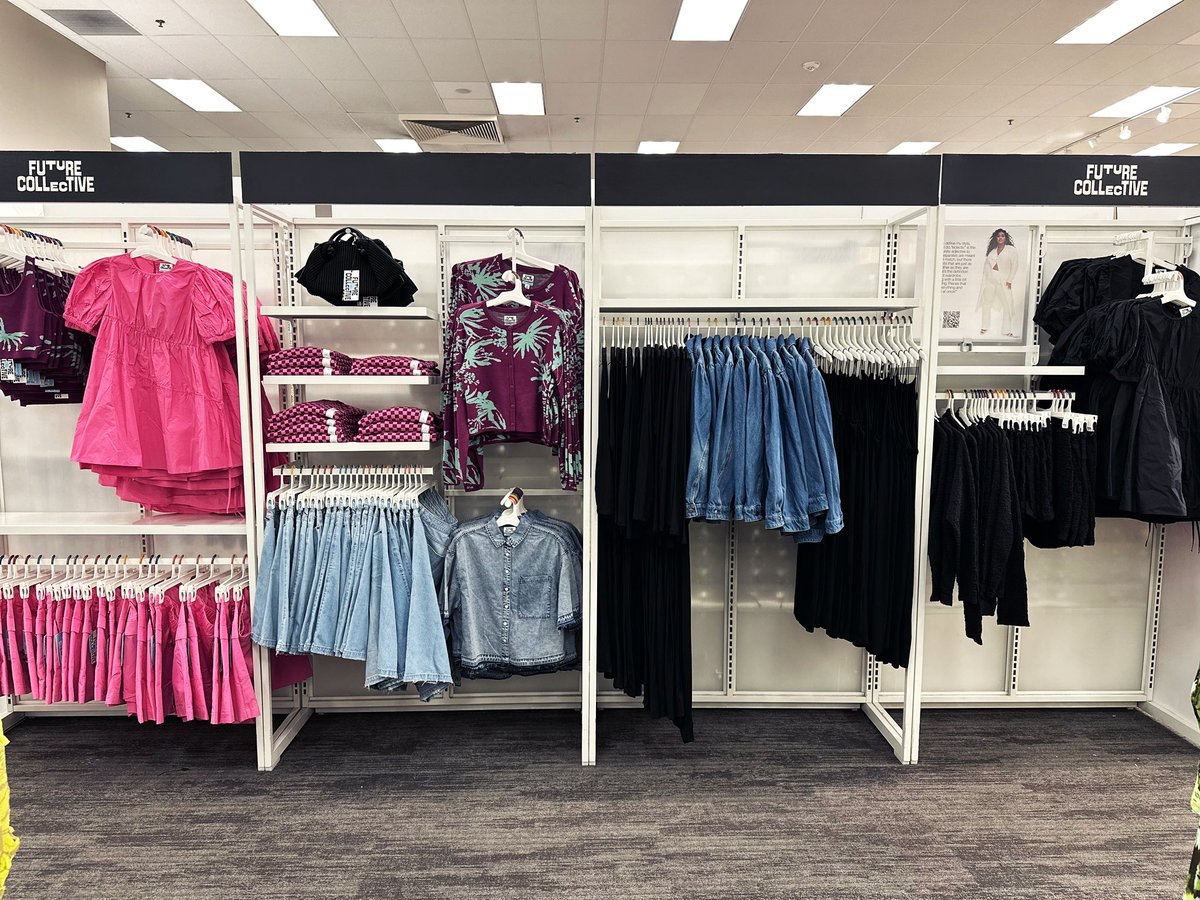 Future Collective feat. Gabriella Karefa-Johnson dropped at Target and set at T1863! Thanks again to our VM Robby for continuing to execute incredible collections with me. #visualmerchandising #VM #Target