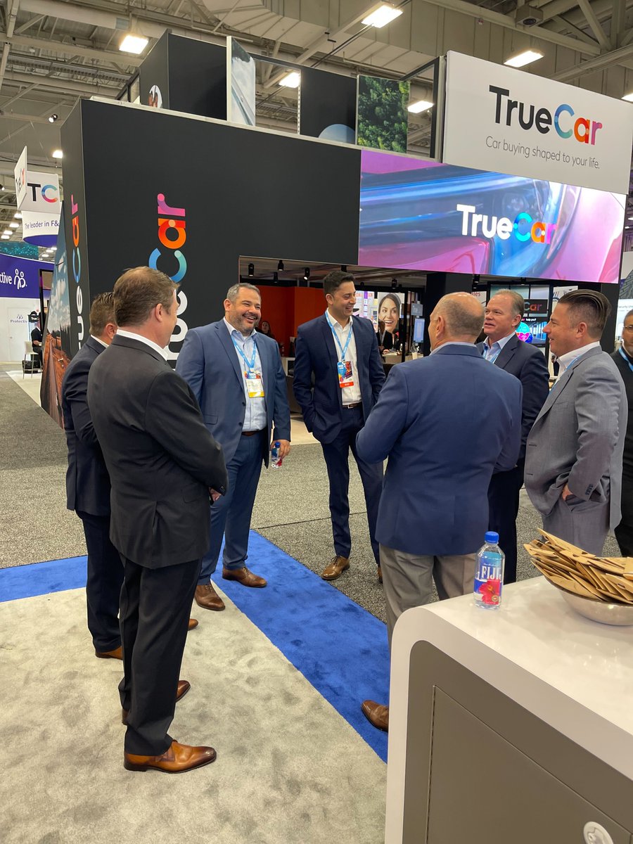 We had a blast at NADA's 2023 show! 🚗  
We want to thank everyone that stopped by our booth to learn more about Safe-Guard, and we're looking forward to next year's conference in Las Vegas!
#SafeGuard #SafeGuardInternational #NADA2023 #AutoIndustry #AutomotiveIndustry #NADAShow