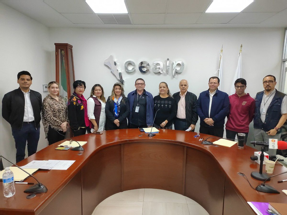 AsociacionJunio's tweet image. Firmamos convenio de colaboración con la @ceaip_sinaloa . porque “Nos interesa capacitarnos más, por el bien de los y las periodistas y de la ciudadanía que aspira y tiene derecho a estar  mas y mejor informada.” #Ceaip, #Periodistas