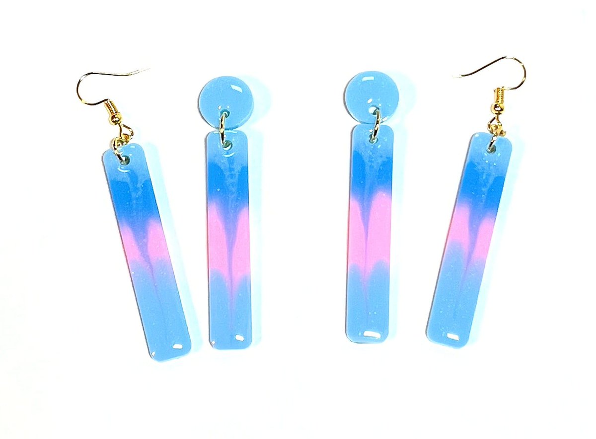 I'm so ready for warm weather and fun colors. New earrings in my #etsy shop: Bar Earrings Dangle pink and blue etsy.me/3Hc3rOK #blue #rectangle #pink #pushback #earlobe #barearrings #blueearrings #easterearrings #giftforher