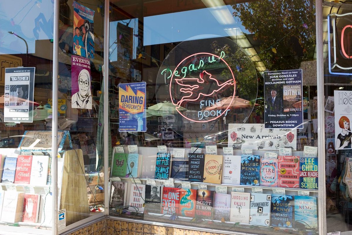 VisitBerkeley's tweet image. Today is a bookstore kind of day! Find a book at one of these four bookstores in Berkeley!
@moesbooks 
@BooksIncStores 
@PegasusBks 
@MrsDsBooks 
✌️ VisitBerkeley.com
#berkeley #visitberkeley #berkeleyca #visitcalifornia