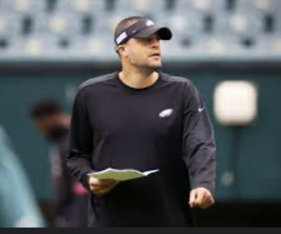 Deerfield_FB's tweet photo. Congratulations to Deerfield alum and current WR Coach with Philadelphia Eagles Aaron Moorehead @Amo8685 on their win today in The NFC Championship game! Proud to watch your coaching career progress from your start at Deerfield to the biggest stage in football! @DHS__Athletics https://t.co/zO7j70JB0o