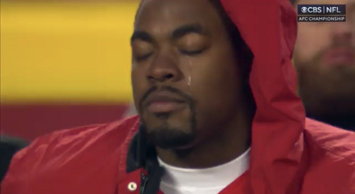 PFTCommenter's tweet image. Crying during the national anthem is a alpha male move