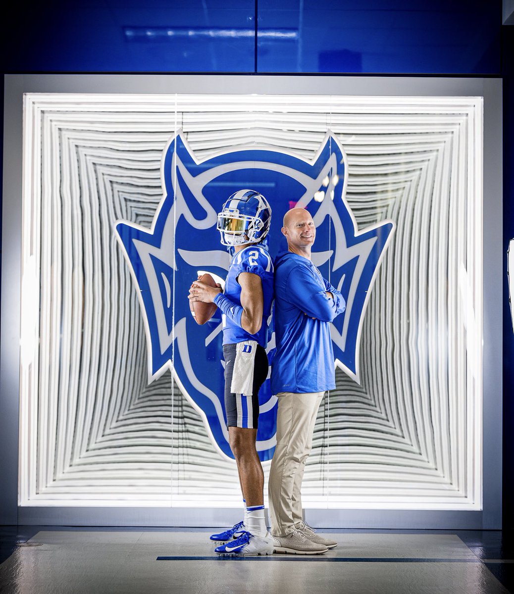 thebrycebaker2's tweet photo. I appreciate all the coaches showing love and believing in me on my unofficial visit to Duke University!!
💙                   #GoDuke                      🖤
@kjfbcoach @CoachMikeElko @DukeFOOTBALL @TrueBlueTrooper 

@PoloNupe3 @willbradleysp https://t.co/MVT2wOrs38