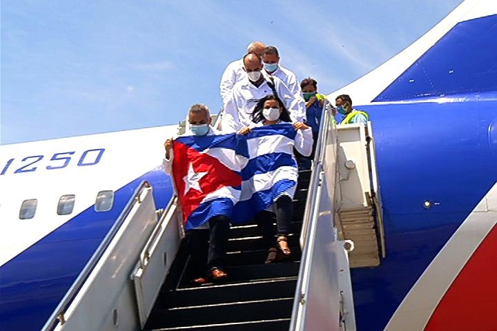 cubacooperaven's tweet photo. ¡Médicos y no bombas!

💖 #CubaPorLaVida 💖

@MinSaludVE @MINSAPCuba @cubacooperaven https://t.co/wzRqw3h3H0