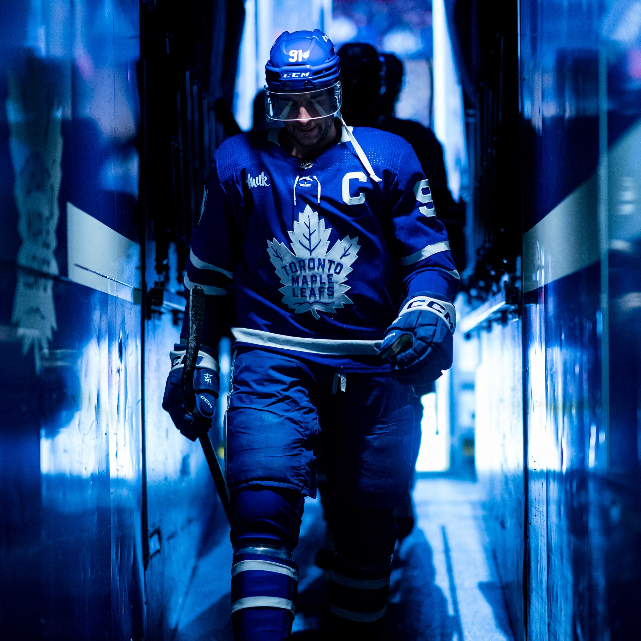 Magazine - LADIES AND GENTLEMAN THE FIRST PLACE LEAFS