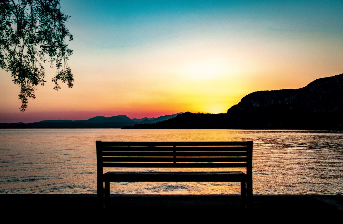 alyssaxavier15's tweet photo. I'm Alyssa! Currently a student at Xavier University studying to become an educator! I want to be able to help kids who come from low socioeconomic homes and that are not as fortunate as others. I chose this picture to recognize peace + relaxation in my future class. #xuedchat https://t.co/L63Hb3eu1H
