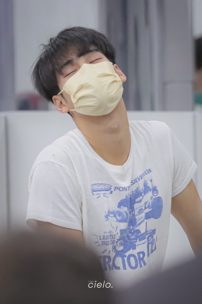 aponcielo's tweet photo. ง่วงแต่ขอเอิ๊กอ๊ากหน่อยยย 

꒰ @Nnattawin1 ꒱
#Nnattawin┊#apocolleagues

📸 • #aponcielopic ◡̈ https://t.co/QwJuHU1rpg