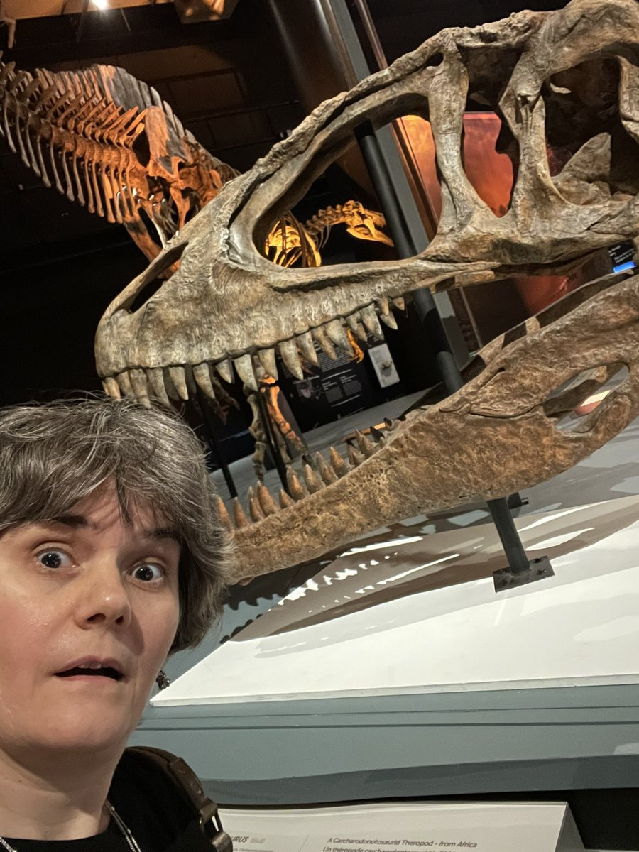 MonicaoTo's tweet photo. @FrostScience #FrostScienceMuseum downtown #Miami! #UltimateDinosaurus exhibition! Love it!! 👍👍👍 @djmmarquis 🦕 https://t.co/dojDxCV7tm