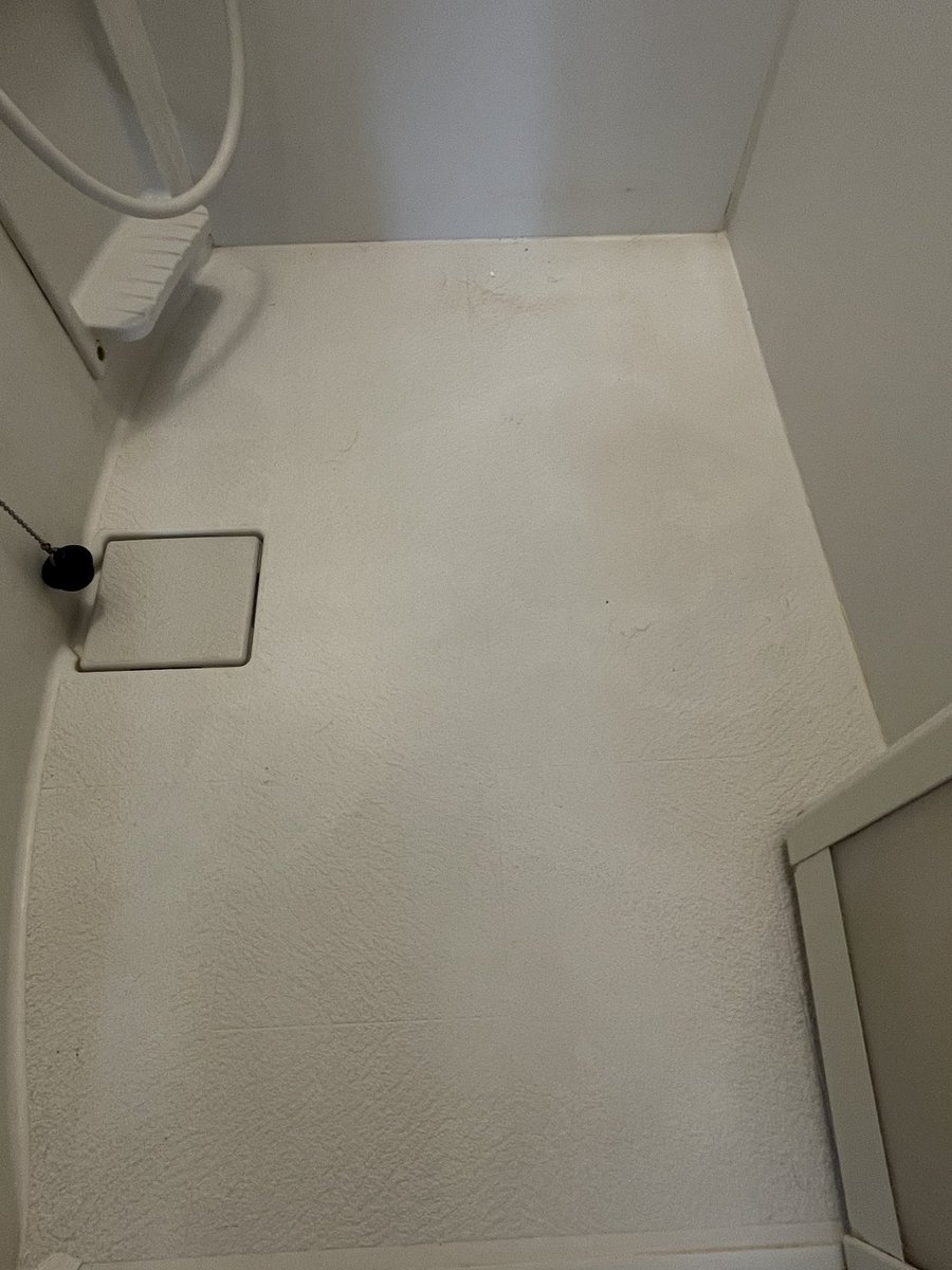 rinney0331's tweet photo. 本日は4LDK 戸建て空室のクリーニングです!お仕事いただき感謝です!
KAELUでは空室クリーニングも受け付けしております☺️
4名体制で頑張ります💪
#ハウスクリーニング #家事代行 #KAELU #還る https://t.co/vqV92H0ufD