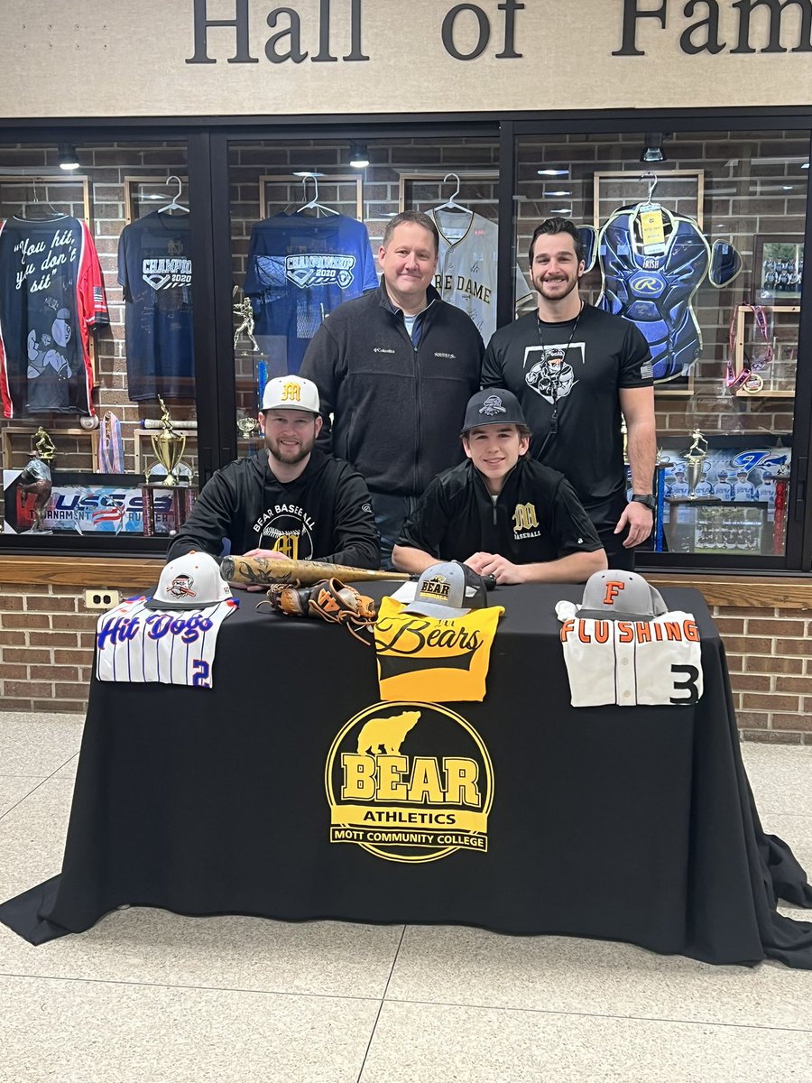Reece Jones (@reeceejones1) on Twitter photo I am blessed to announce that I will be continuing my academic and athletic career at Mott Community College. I would like to thank my family and all the coaches who mentored me up to this point. <a href="/playatthecage/">Play at the Cage (Home of the Motor City Hit Dogs)</a> <a href="/Coach_C33/">Roger Christensen</a> <a href="/Ryan_Vince5/">Ryan Vince</a>. I am blessed to announce that I will be continuing my academic and athletic career at Mott Community College. I would like to thank my family and all the coaches who mentored me up to this point. <a href="/playatthecage/">Play at the Cage (Home of the Motor City Hit Dogs)</a> <a href="/Coach_C33/">Roger Christensen</a> <a href="/Ryan_Vince5/">Ryan Vince</a>.