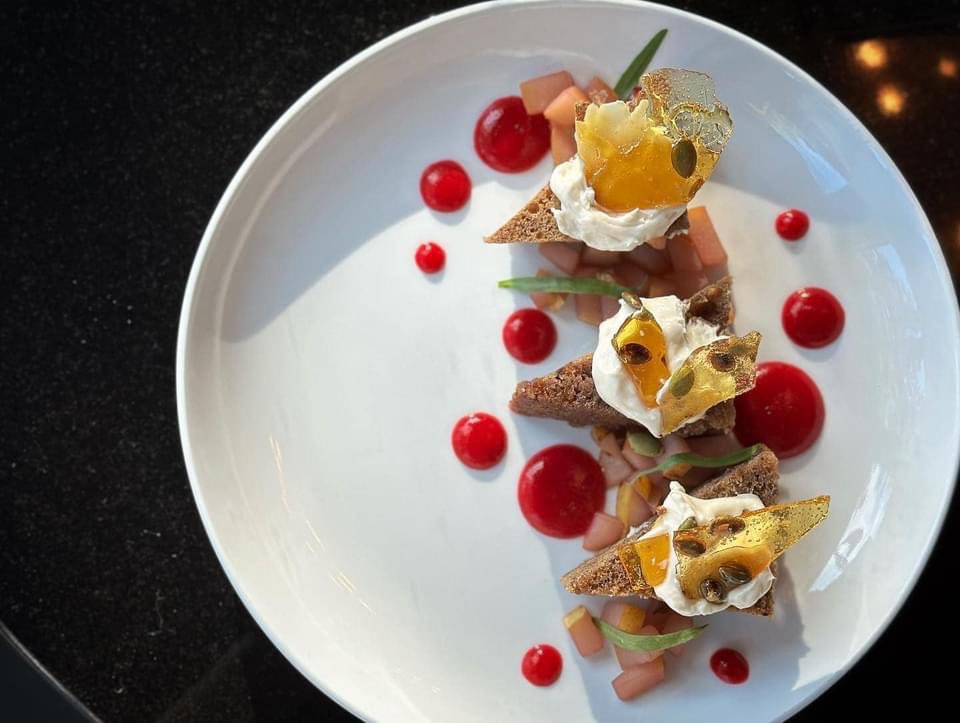 Wonderblunders's tweet image. Some desserts I’ve made