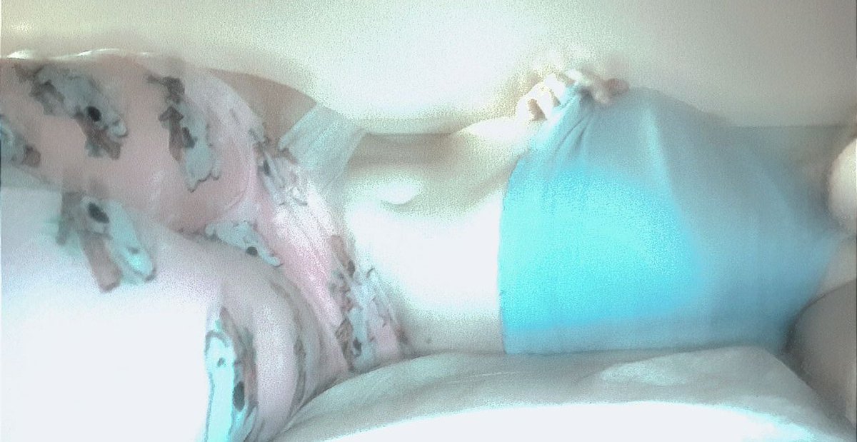 SexyRedOne1's tweet photo. Meow (?) https://t.co/QjQsoK1y53
