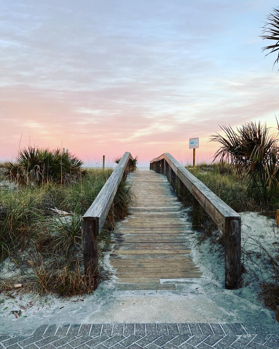 We had a great time in Jacksonville Florida visiting the leading Rehab Hospital Group - Brooks Rehabilitation at their esteemed Neuro Recovery Centre. We look forward to long-term collaboration and offering values together to neurorehab patients in US. #brooksrehabilitation