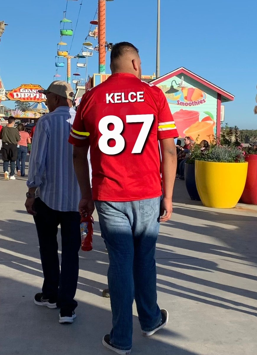mockmoda's tweet photo. I had a really fun day with Chris in KC (pictured in Kelce gamer) at the Boise beach and boardwalk. Without @jimrome this would've never happened.
#Clone #Jungle #HaveATake #DontSuck
#CloneMeetUp #Clonestock https://t.co/kO5YLxTq09