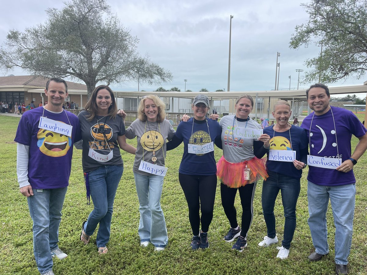 <a href="/VineyardsVipers/">Vineyards Elementary</a> <a href="/VineyardsMusic/">Vineyards Elementary Music</a> <a href="/VESMrsRuff/">Melissa Ruff</a> <a href="/VESMrsPowellArt/">Erin Powell</a> <a href="/mrsmspe/">Janis Mlekoday</a> <a href="/IR_MrR_CCPS/">Adam Rynsburger</a> <a href="/Lisa_Murray_abc/">Ms. Murray VES P.E.</a> VES related arts representing at the vocabulary parade!! #literacyweek #vipers