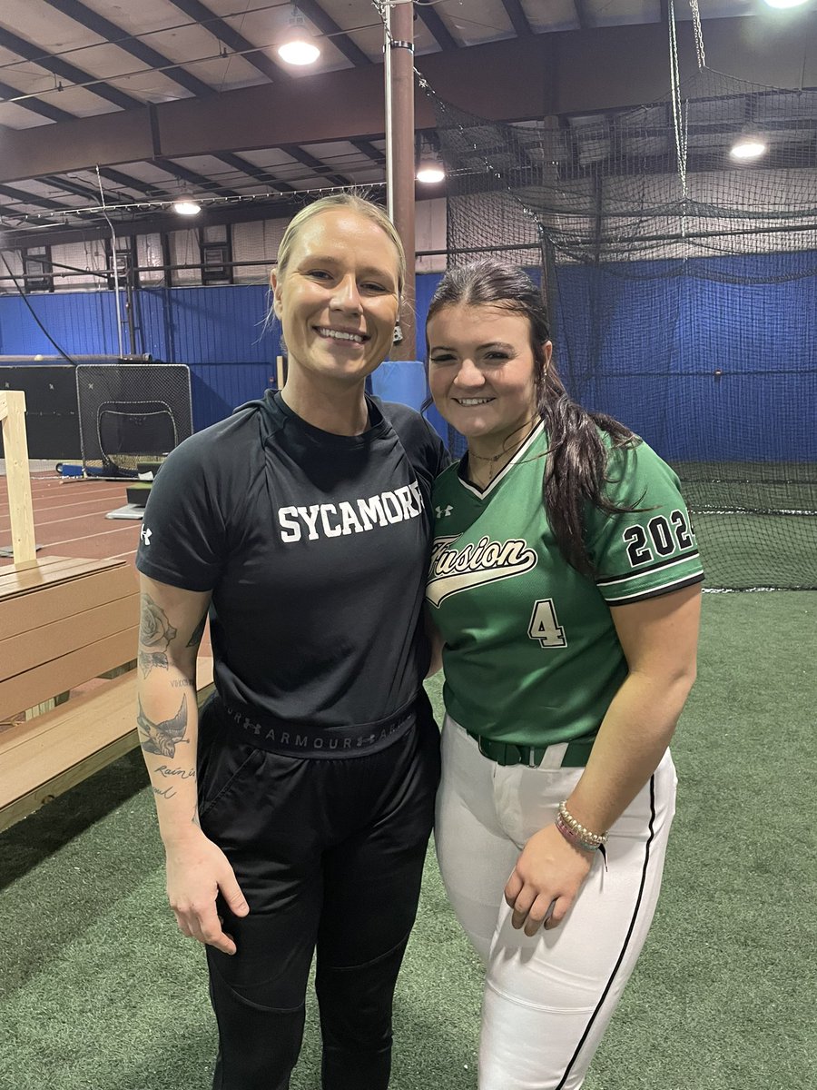 APryor05's tweet photo. Thank you to @Coach_pooch, @Ra_nicole21, and @itsbritanypitch for having a great hitting camp tonight! Being at ISU is now home! https://t.co/3D0i4aysjD