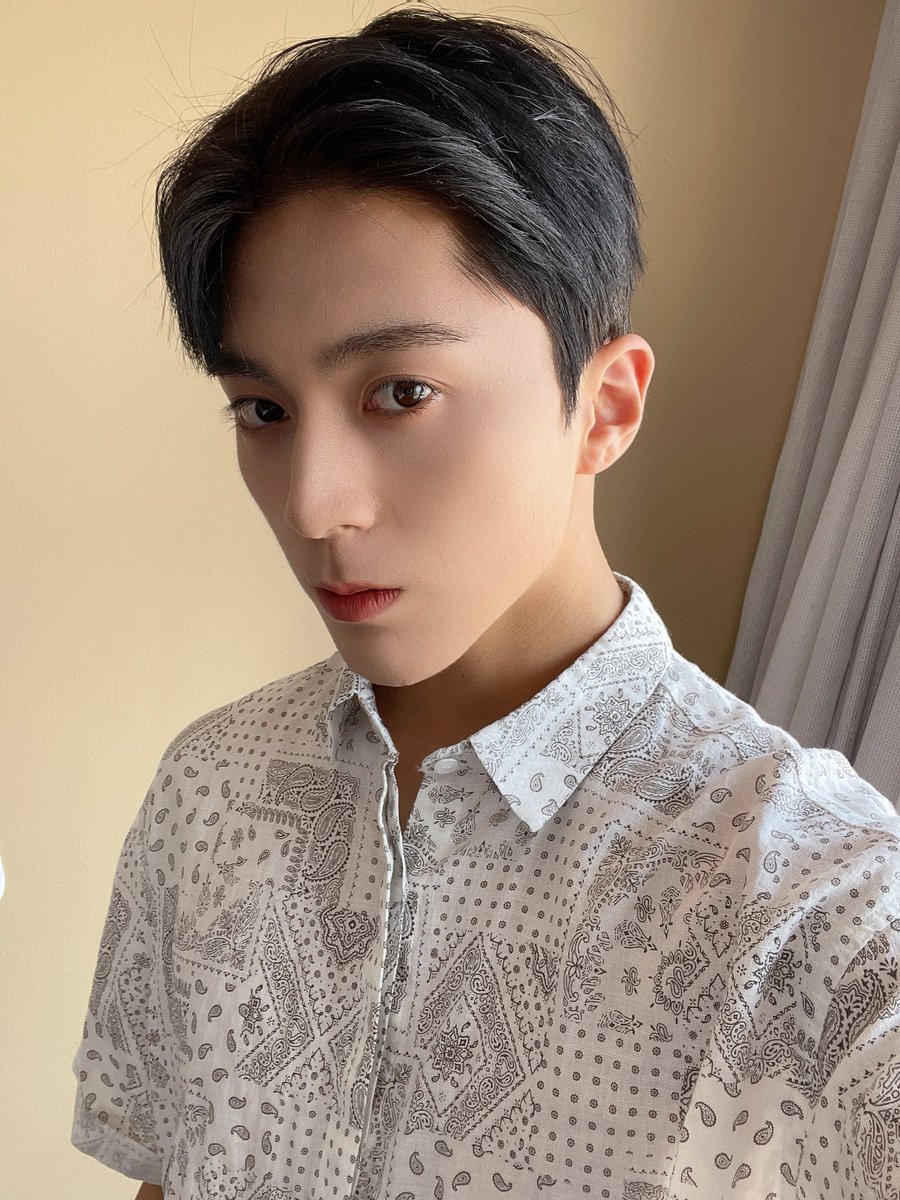 [ TRAD | 230129 ] <a href="/JUSTB_twt/">JUSTB</a>

Actualización de #SANGWOO #김상우  en Weverse

🐺: Ven aquí

#JUSTB #저스트비 
©JUSTBPERU 🌺