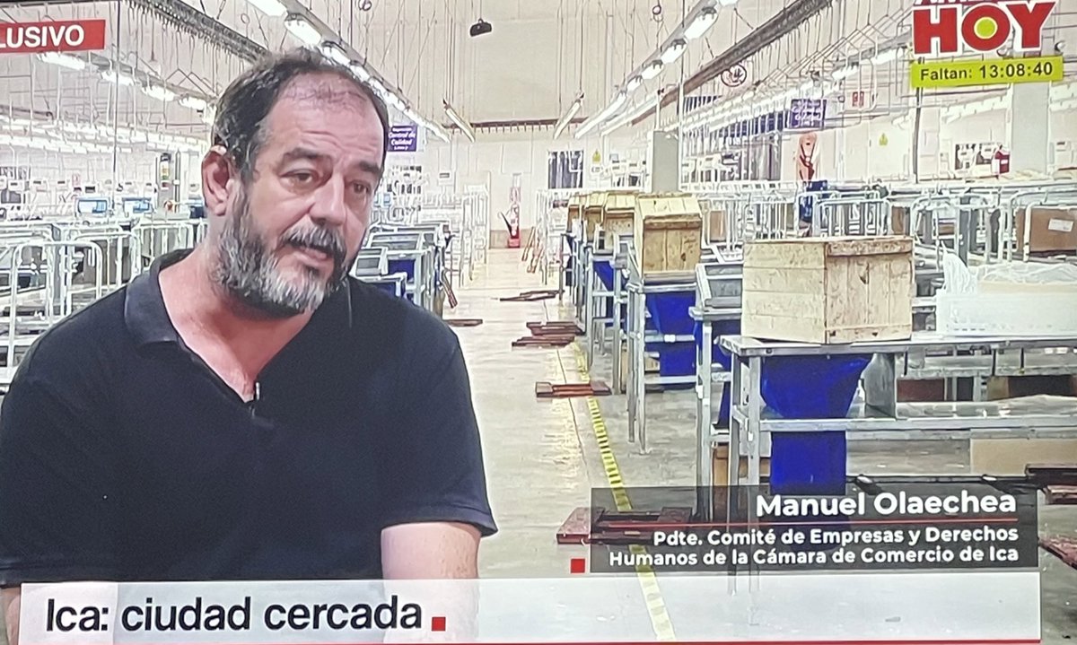 Indignados_P's tweet photo. A la periodista de #CuartoPoder no le importan los muertos, menos los heridos de ambos lados SOLO LE IMPORTA “QUE LA FRUTA DE EXPORTACIÓN NO LLEGUE A EUROPA”
🤤 
#LoMatoLaPolicia #DinaRenunciaYa #DinaRenunciaYa #PrensaBasura https://t.co/62QNNZZ9mo