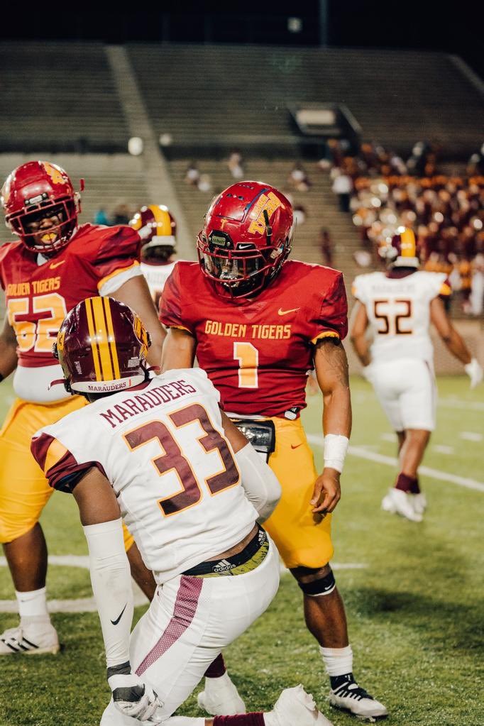 G K🎈 (@_gregoryking) on Twitter photo Blessed to receive an offer from Tuskegee University 🐅
<a href="/CoachWatson9/">RASHAD WATSON</a> <a href="/SkegeeFootball/">Tuskegee Football</a> Blessed to receive an offer from Tuskegee University 🐅
<a href="/CoachWatson9/">RASHAD WATSON</a> <a href="/SkegeeFootball/">Tuskegee Football</a>