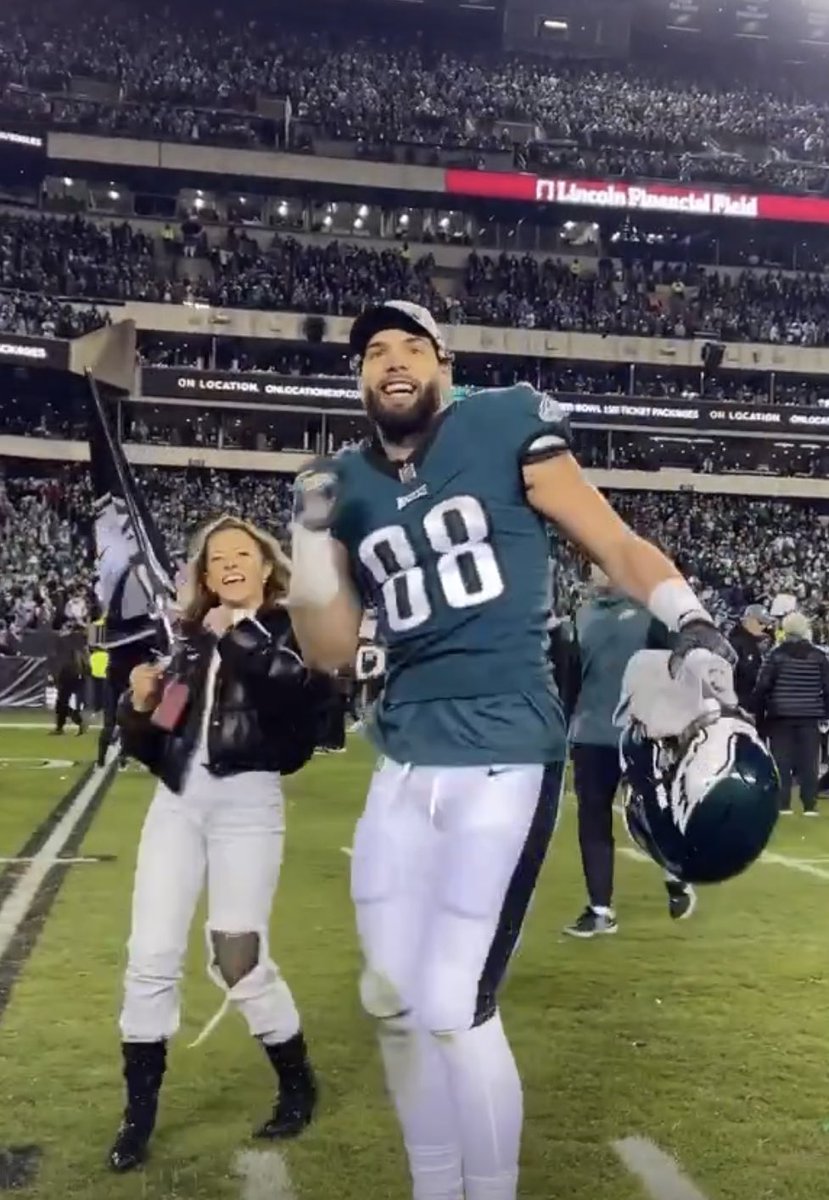 mrfreedomyoung's tweet photo. Hey Cowboy fans, DALLAS IS GOING TO THE SUPERBOWL!!! 😂😂😂 @Eagles #DallasCowboys #PhiladelphiaEagles #SuperBowlLVII #dallasgoedert https://t.co/eGobrBpXFU
