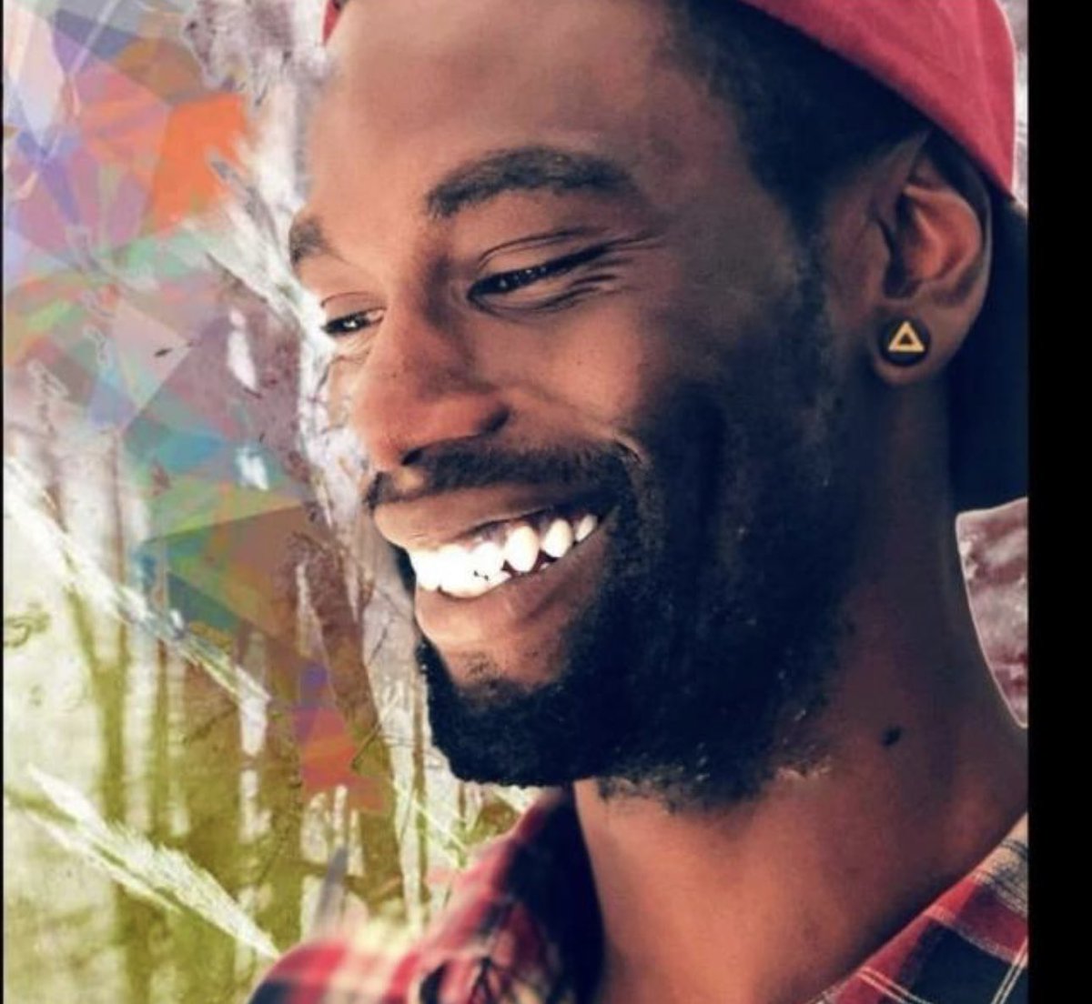 therealteach's tweet photo. I will never watch the video. All I can think is, what a privilege it is for those of you who only have to think about this when it’s on your twitter feed instead of CONSTANTLY, b/c it’s never about your sons. #TyreNichols #beanally https://t.co/eJXTDWn88V