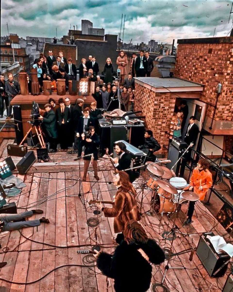 OTD January 1969, the final concert #TheBeatles #BillyPreston #sixties #1960s #TheBeatlesGetBack  #applecorps #rooftopconcert #beatleslondon