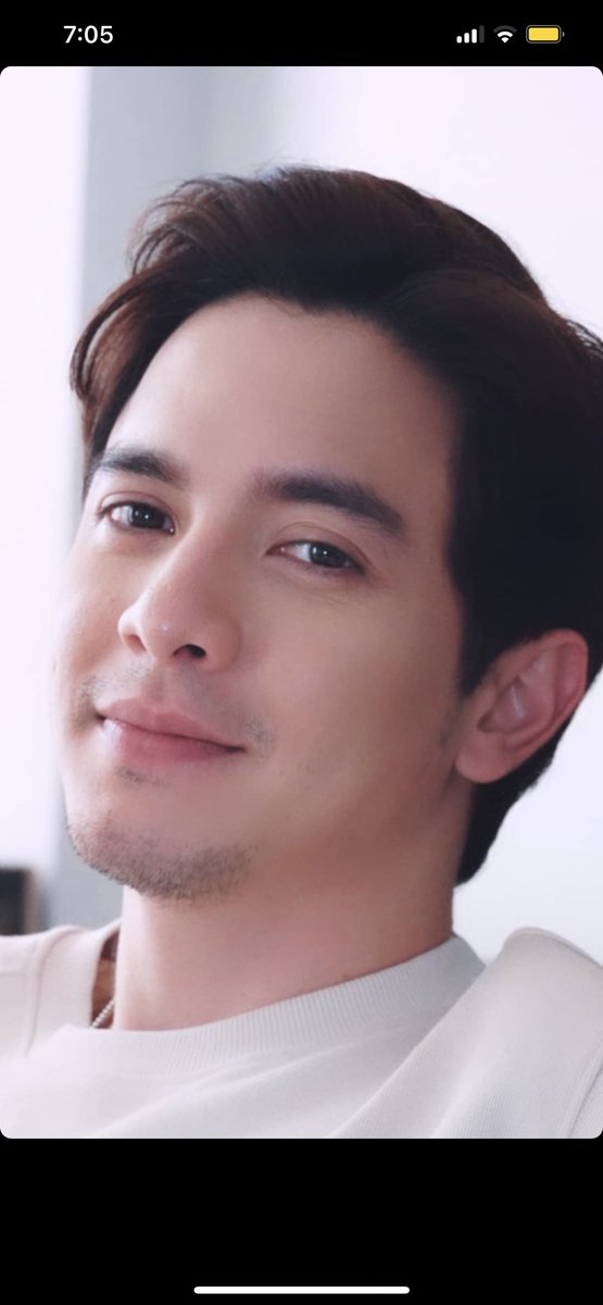 tataloves1D's tweet photo. Mahirap talagang maging pogi..ang hirap nilanb mag move on hahahaha @aldenrichards02 #ALDENRichards https://t.co/BCCokkJN0G