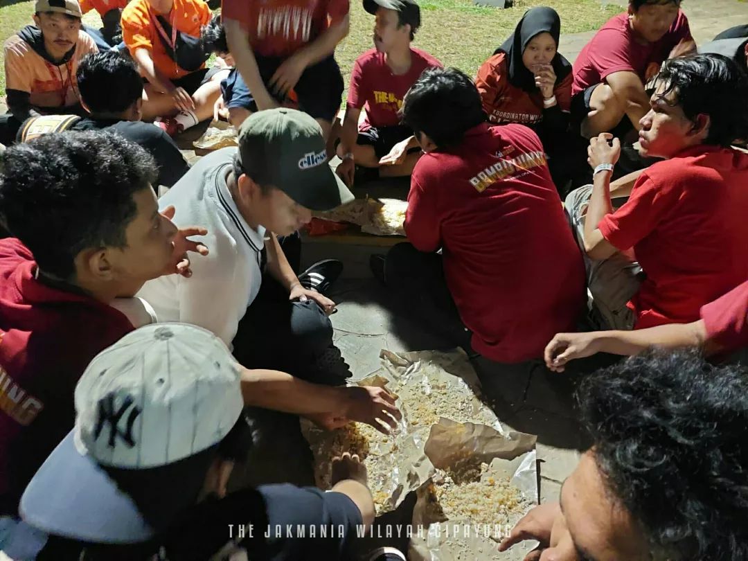JakCipayung_JKT's tweet photo. Galeri Foto Perayaan Ulang Tahun the Jakmania Wilayah Cipayung ke-2 tahun
#2GetherForPride
#2thJakCipayung
#InfokomJakmania
#JakmaniaCipayung
#KorwilCipayung
#JT86 https://t.co/XQXj64eppF