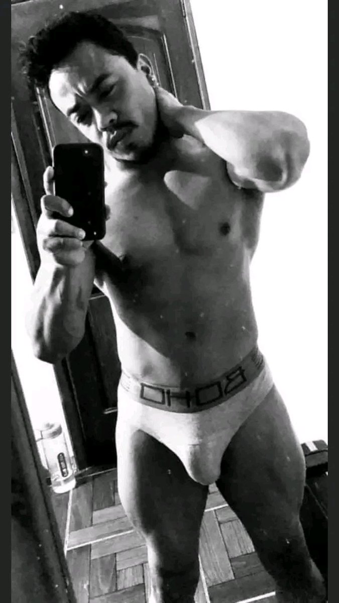 B_AndresFitt's tweet photo. Buenos días mi amores✨
Les dejo una fotito por aquí, tengo tantas ganas de coger algún culito que me aguante mi vergota😈 https://t.co/3lLyNDJK2Z