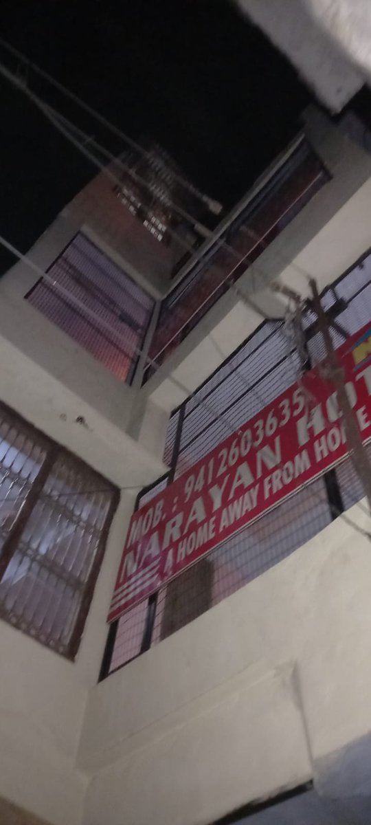 <a href="/ShilpiA86858531/">🌟✍️Shilpi Gupta Agarwal✍️🌟</a> <a href="/CommissionerBa1/">Commissioner, Bareilly Division</a> <a href="/aksharmaBharat/">A K Sharma</a> <a href="/AmritVichar/">Amrit Vichar</a> <a href="/bareilly_nn/">Bareilly Nagar Nigam</a> <a href="/BareillyVc/">BDA (Bareilly Development Authority)</a> <a href="/CMOfficeUP/">CM Office, GoUP</a> <a href="/dmbareilly/">DM Bareilly</a> <a href="/myogioffice/">Yogi Adityanath Office</a> <a href="/Blysmartcity/">Bareilly Smart City</a> <a href="/JagranNews/">Dainik Jagran</a> <a href="/ChiefSecyUP/">S.P. Goyal, Chief Secretary, GoUP</a> <a href="/CdoBareilly/">CDO Bareilly</a> नारायण होटल, 55/56, बड़ा बाजार, बरेली लगभग 400 स्क्वायर यार्ड और 4 मंजिला में निर्मित हैं जिसका कमर्शियल वार्षिक कर मात्र Rs 35770 हैं जो की हास्यास्पद हैंI निश्चित  संबंधित जिम्मेदार अधिकरियों को होटल से पारितोषिक प्राप्त हो रहा हैं <a href="/dpsinghiasup/">Dharmendra pratap singh</a> <a href="/brajeshpathakup/">Brajesh Pathak</a> <a href="/NandiGuptaBJP/">Nand Gopal Gupta 'Nandi'</a>