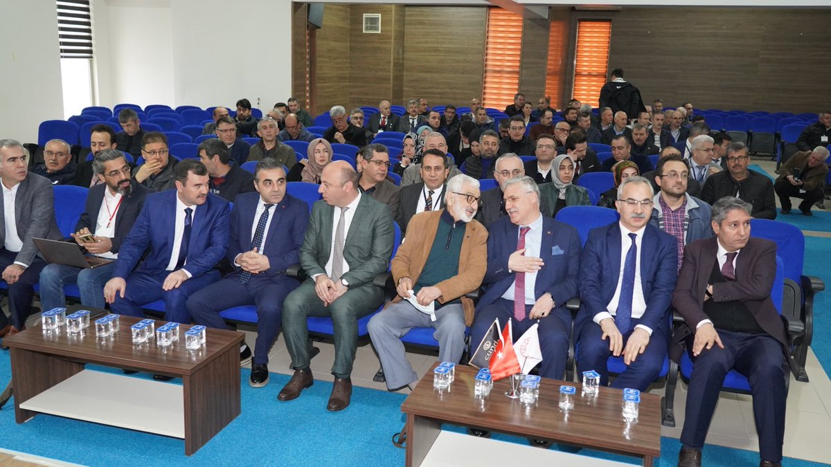 meb_dinogretimi's tweet photo. 30 - 31 Ocak tarihleri arasinda  Balıkesir- Cunda Mesleki ve Teknik Anadolu Lisesi Uygulama Otelinde gerçeklestirilecek programa Marmara ve Ege Bölgesinde yer alan (Balıkesir, Çanakkale, Edirne, Kırklareli, Manisa, Uşak, Tekirdağ) illerinden 212 okul yöneticisi katılıyor. https://t.co/dQ6z4DGsm6