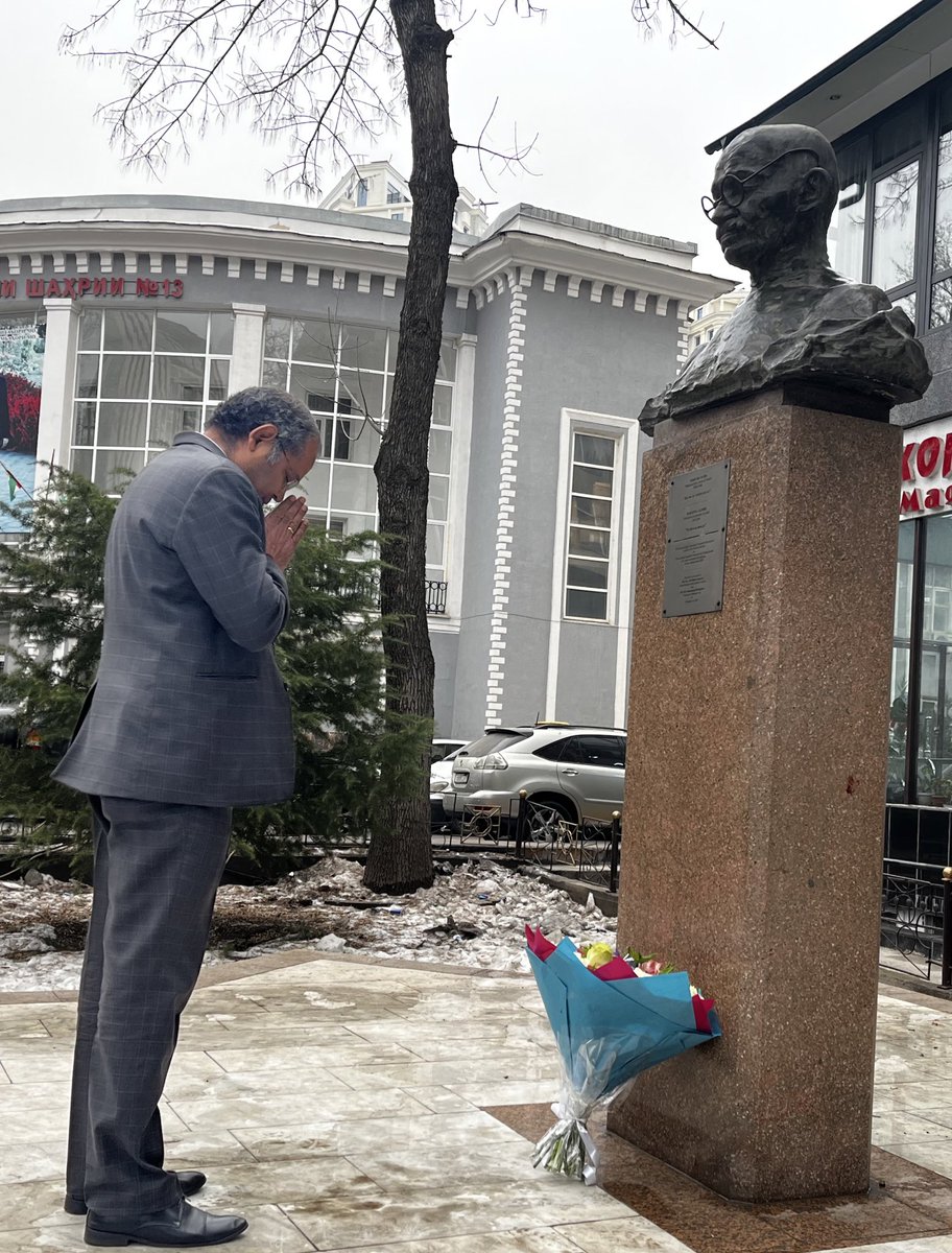 IndEmbDushanbe's tweet photo. Ambassador @VirajSinghIFS and staff of Embassy of India pay floral tributes to Mahatma Gandhi on Martyrs’ Day. https://t.co/s7CBA2MsVW