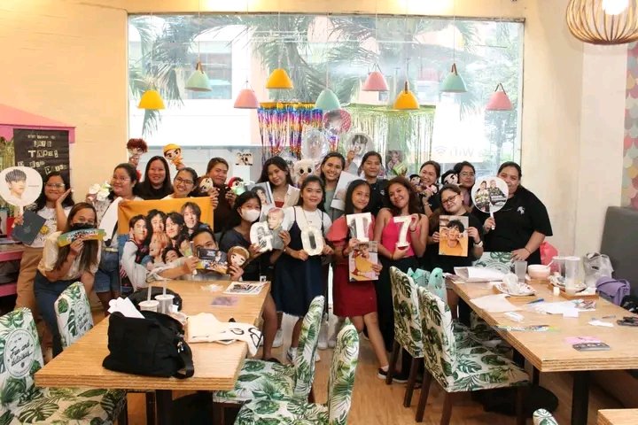 cresiel_mae's tweet photo. It was nice meeting you all Cebu Ahgase 🐥💚 hope to see you again to more CSE🤗 

📍: Colorful Cafe, IT Park, Cebu 
@gotsvnceb @GOT7 @jaybnow_hr 
#IGOT7Cebu #GOT7FOREVER https://t.co/ugslbRqxiK