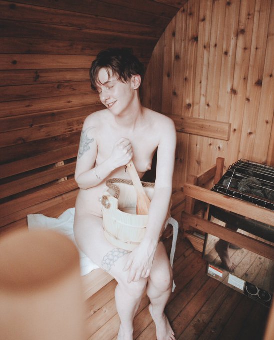 Join me in the sauna? 🥺💦 https://t.co/GfrDIg6Thu<a href="/tag/companion"class="tags"><span>#companion</span></a><a href="/tag/enby"class="tags"><span>#enby</span></a>