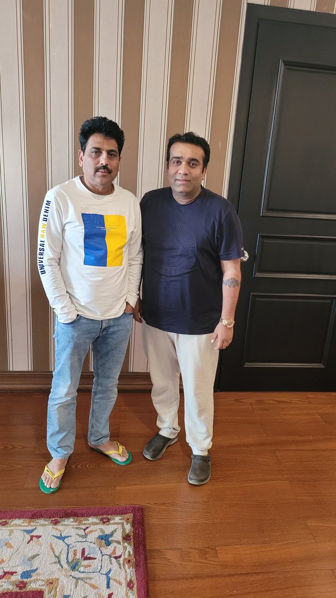 sankhala_darsh's tweet image. कल का दिन प्रिय शैलेष भैया के साथ रहा। 
बहुत कुछ सीखने को मिलता है।।

#Darshan #darshansankhala #shaileshlodha #tarakmehtakaultachashma #restoflifebestoflife