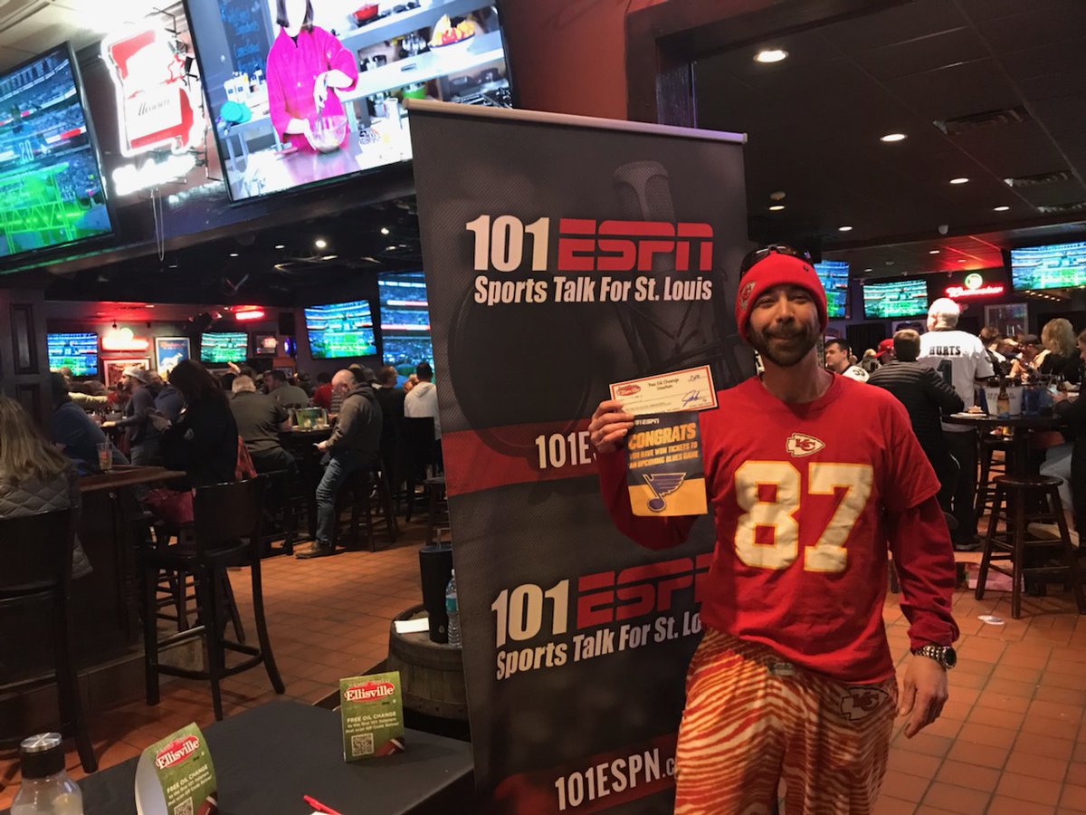 101espn's tweet photo. Thanks to everyone who joined us at @HelensFitz for the 101 ESPN Championship Bash! https://t.co/CadpuhuFiv