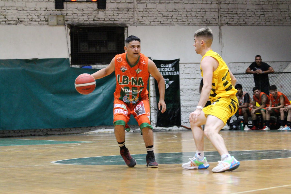 LBNAbasket's tweet photo. #PrimeraFecha #LigaFederal

Final del partido 

#LBNABasket 54  #TalleresdeTafíViejo 62

A no decaer!! 

#SomosLBNABasket
#LigaFederal 
#VamosFusión 💪 https://t.co/UO7SeXfgzU