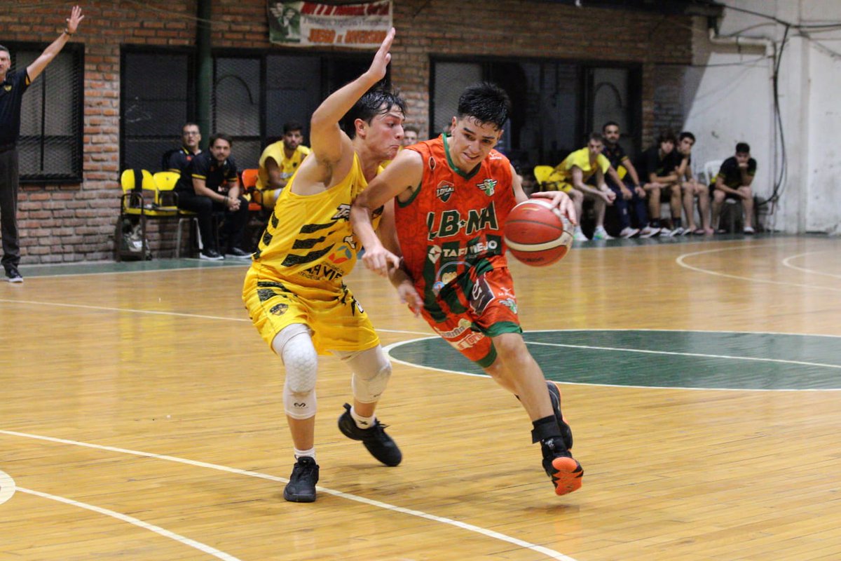 LBNAbasket's tweet photo. #PrimeraFecha #LigaFederal

Final del partido 

#LBNABasket 54  #TalleresdeTafíViejo 62

A no decaer!! 

#SomosLBNABasket
#LigaFederal 
#VamosFusión 💪 https://t.co/UO7SeXfgzU