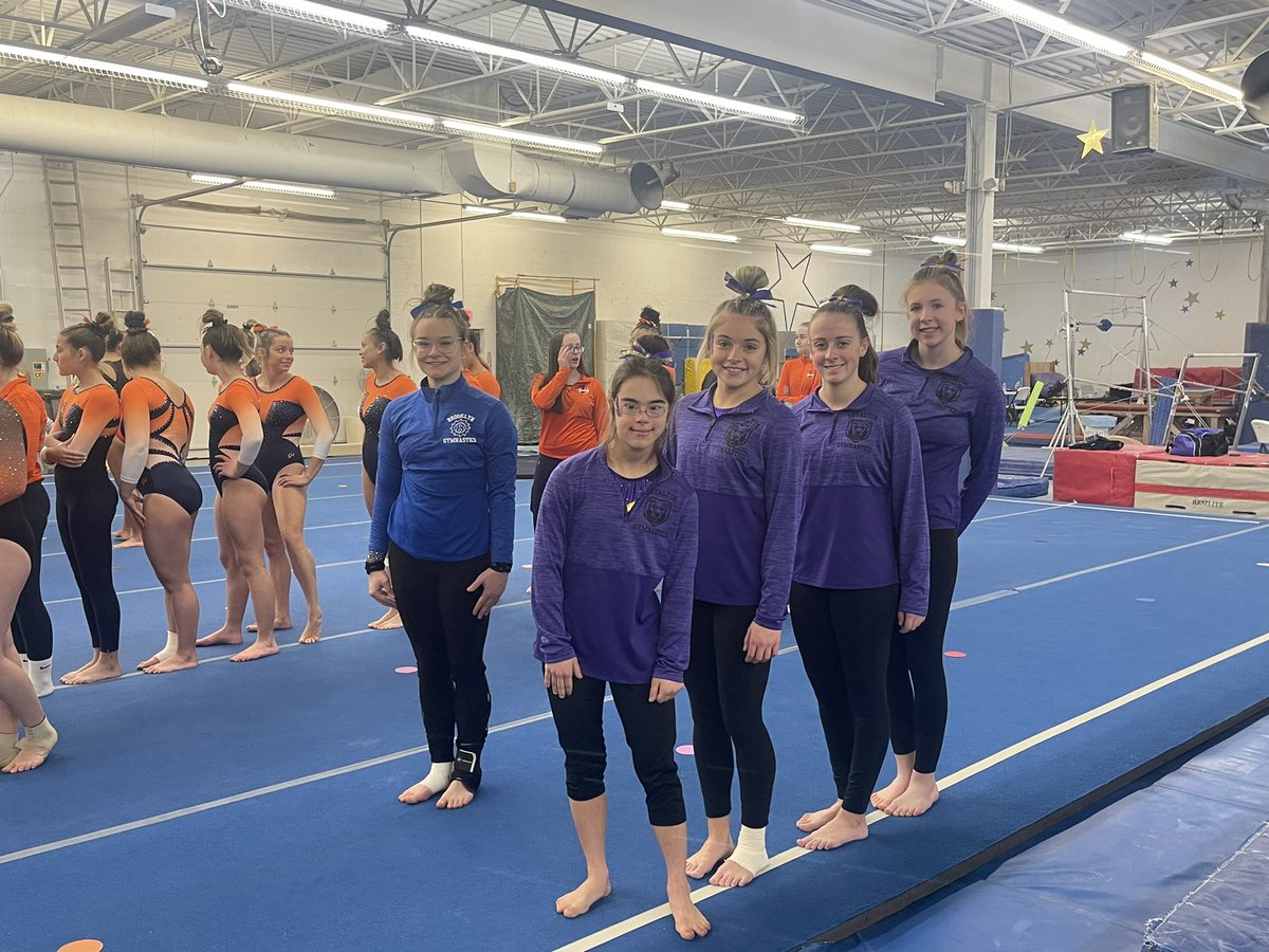 NRHSGymnastics's tweet image. Last regular season meet was a success!  Thank you Mentor for hosting us!  We always have a blast.  Next up:  Suburban League Conference 😤💪🏻